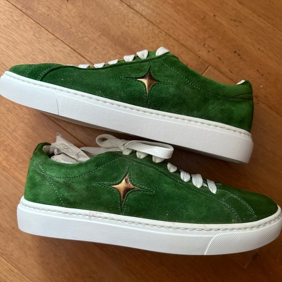 Size 7 Madison Madison Green suede sneakers - Picture 3 of 4